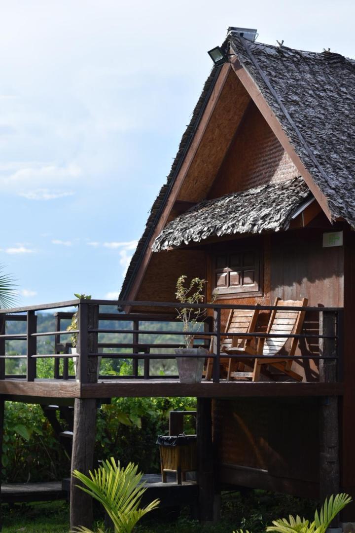 เฮินไต รีสอร์ท แม่ลาน้อย Ban Mae La Noi Exterior photo