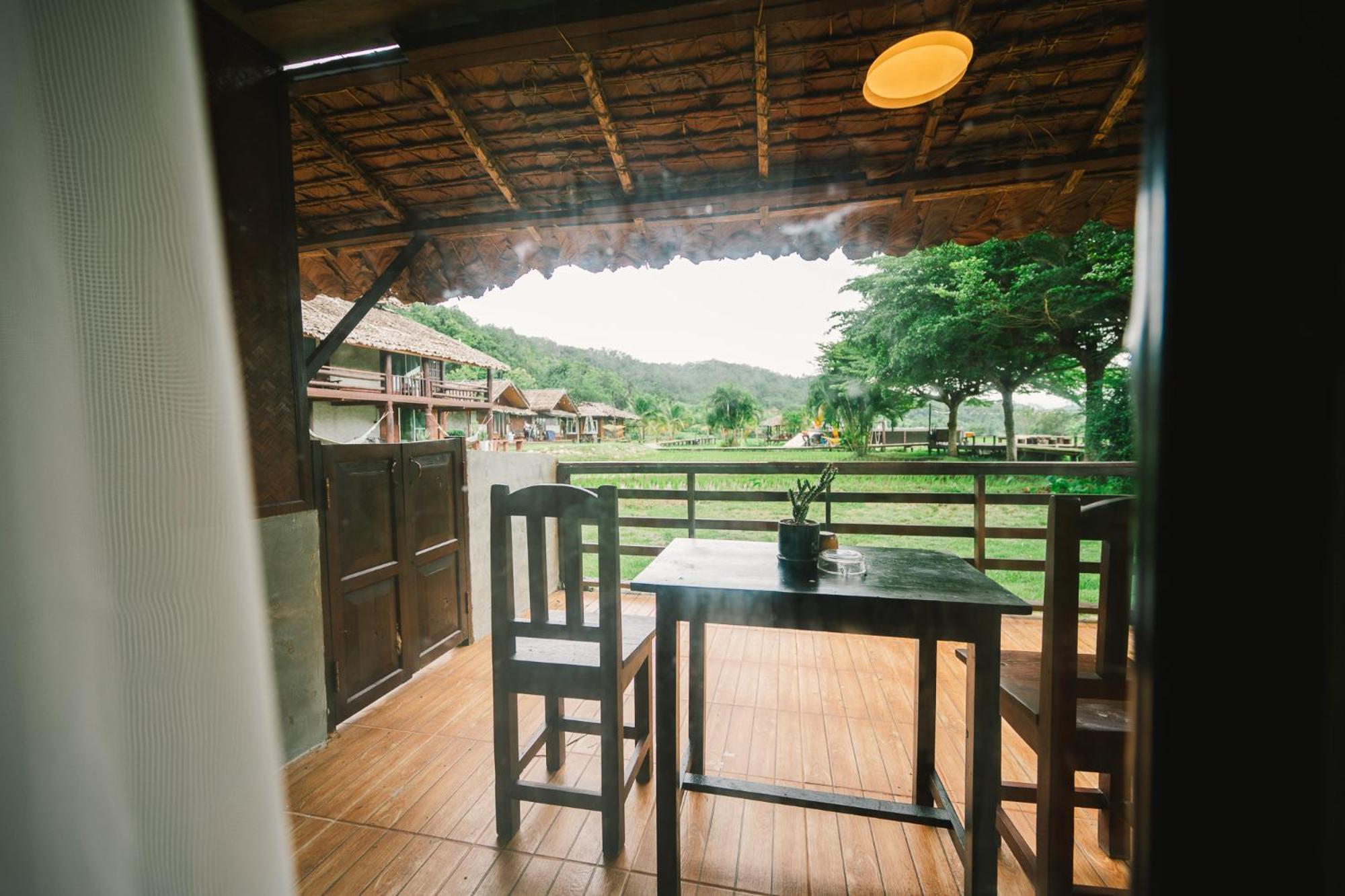 เฮินไต รีสอร์ท แม่ลาน้อย Ban Mae La Noi Exterior photo